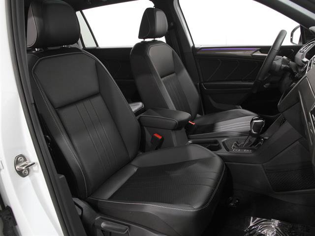 Used 2024 Volkswagen Tiguan SE R-Line image 15
