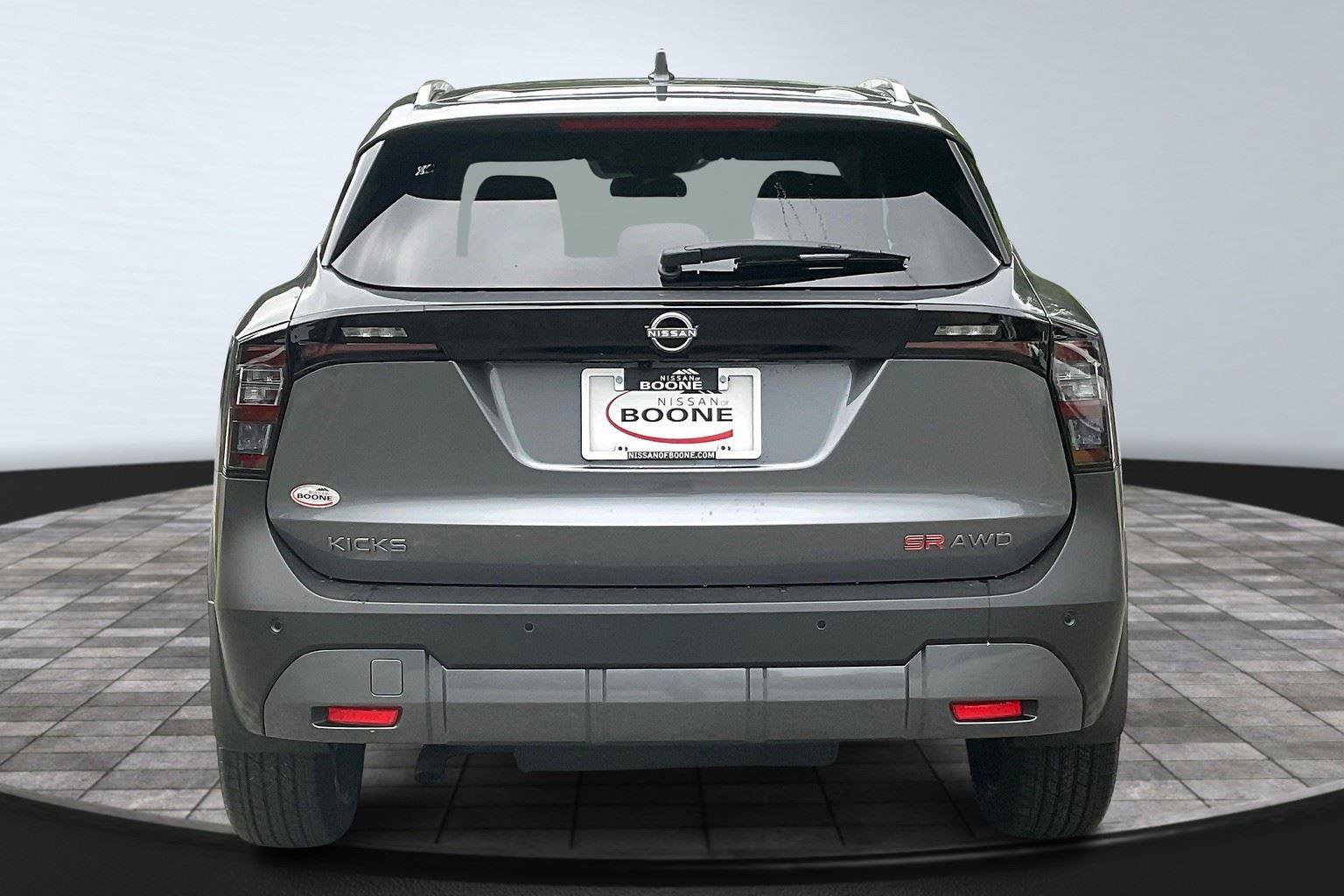 New 2025 Nissan Kicks SR AWD/4WD image 4