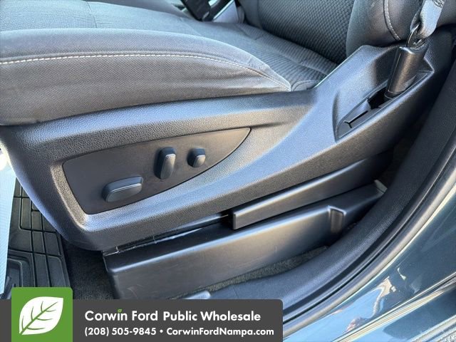 Used 2018 Chevrolet Silverado 1500 LT w/ All Star Edition AWD/4WD image 26