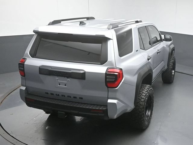 Used 2025 Toyota 4Runner SR5 AWD/4WD image 44