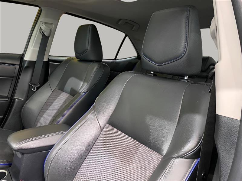Used 2018 Toyota Corolla SE w/ Carpet Mat Package (TMS) FWD image 15