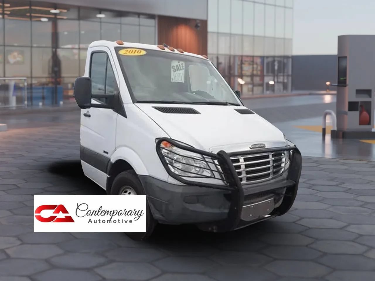 Used 2010 Freightliner Sprinter 3500 RWD image 3