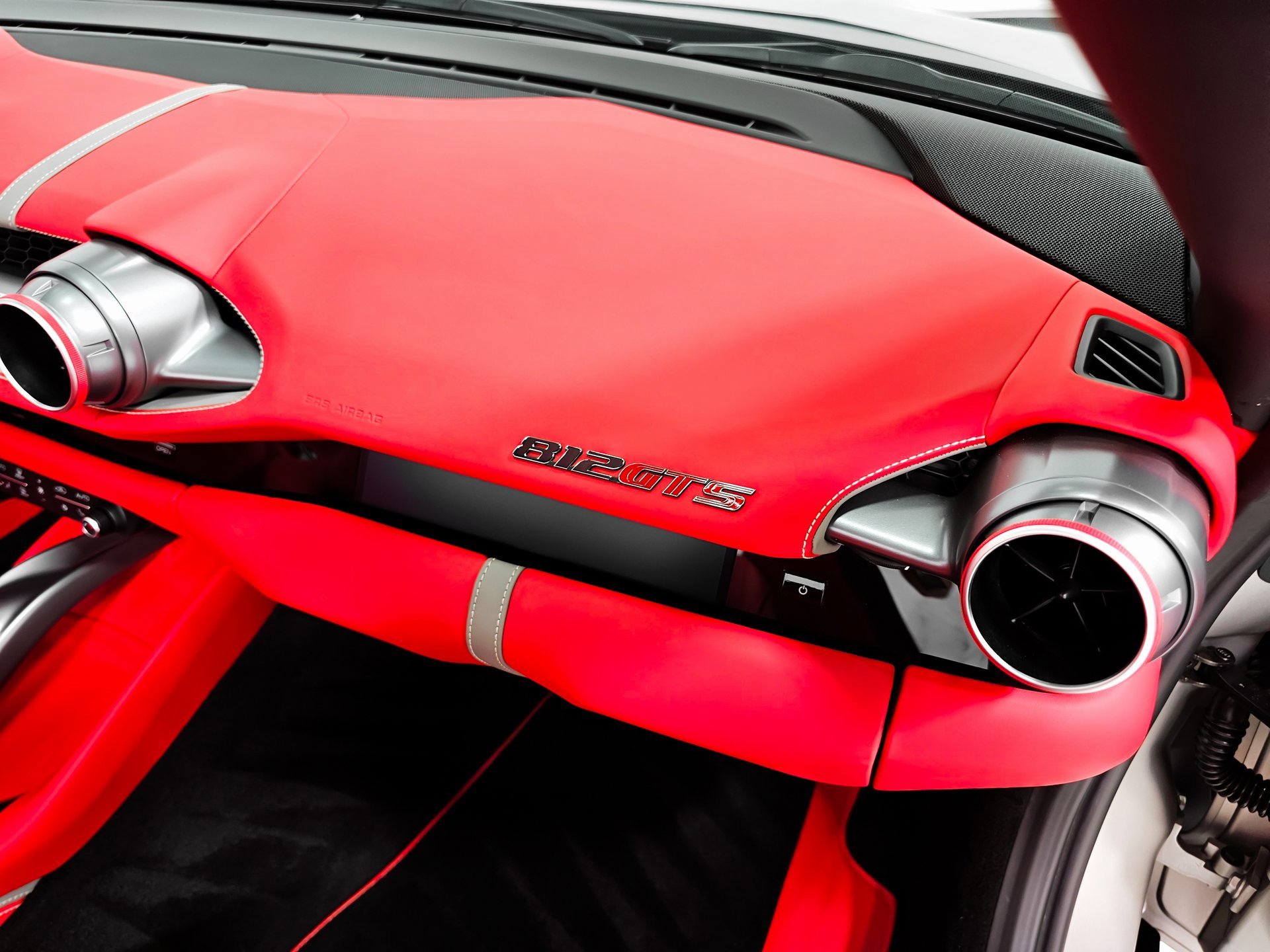 Used 2022 Ferrari 812 GTS image 39