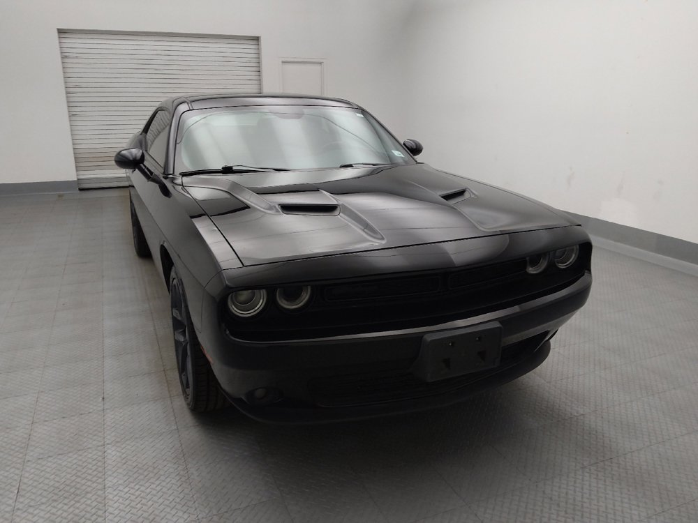 Used 2020 Dodge Challenger SXT w/ Blacktop Package RWD image 14