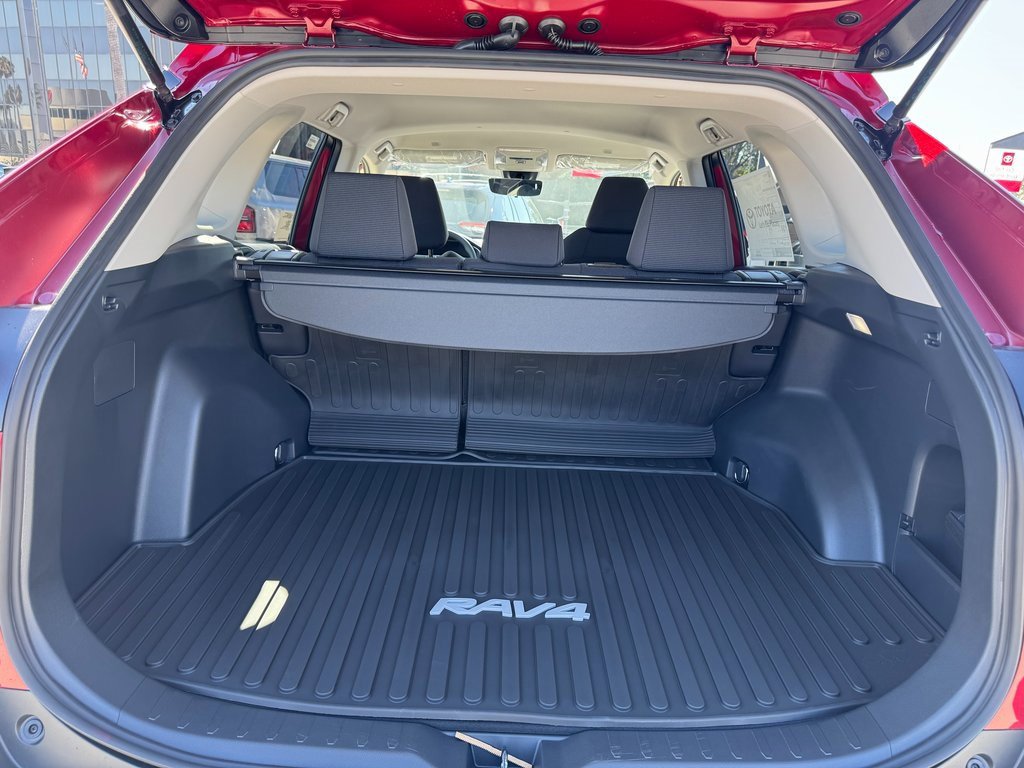 New 2025 Toyota RAV4 LE image 5