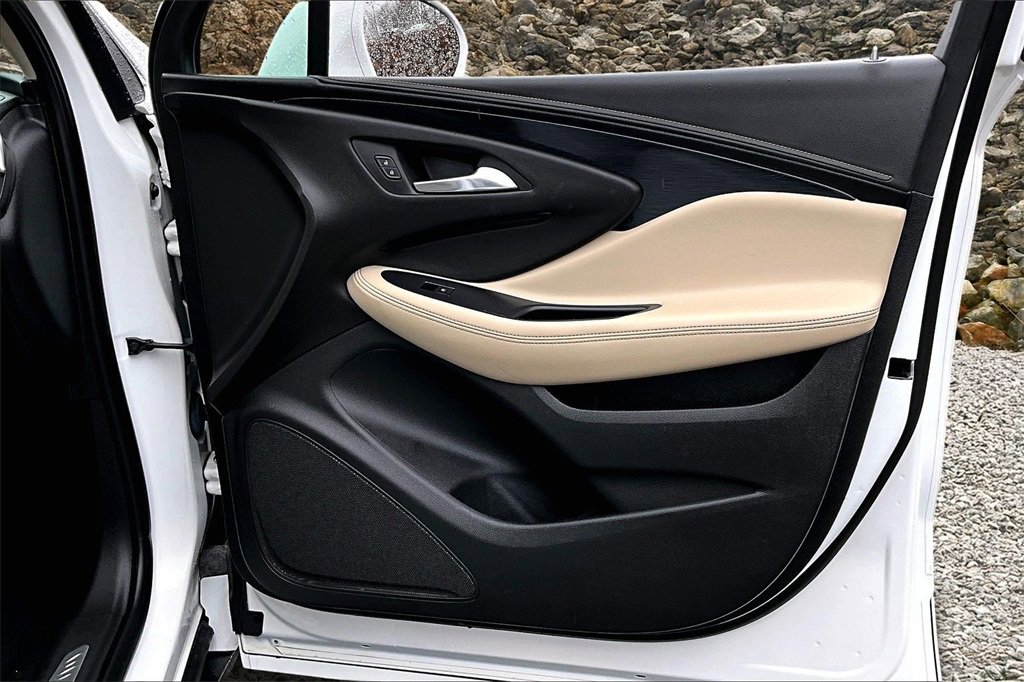 Used 2017 Buick Envision Essence image 21