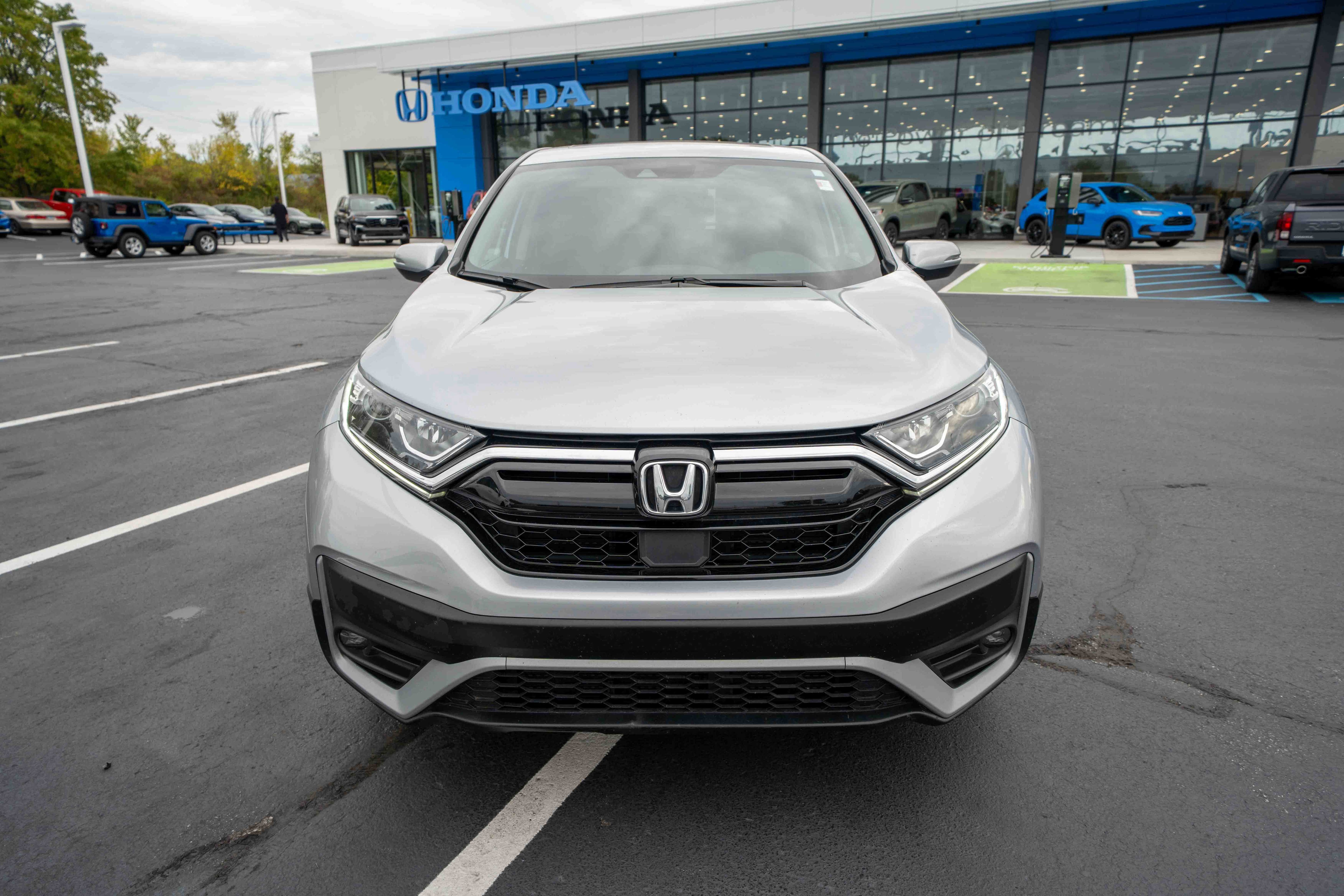 Used 2022 Honda CR-V EX image 2