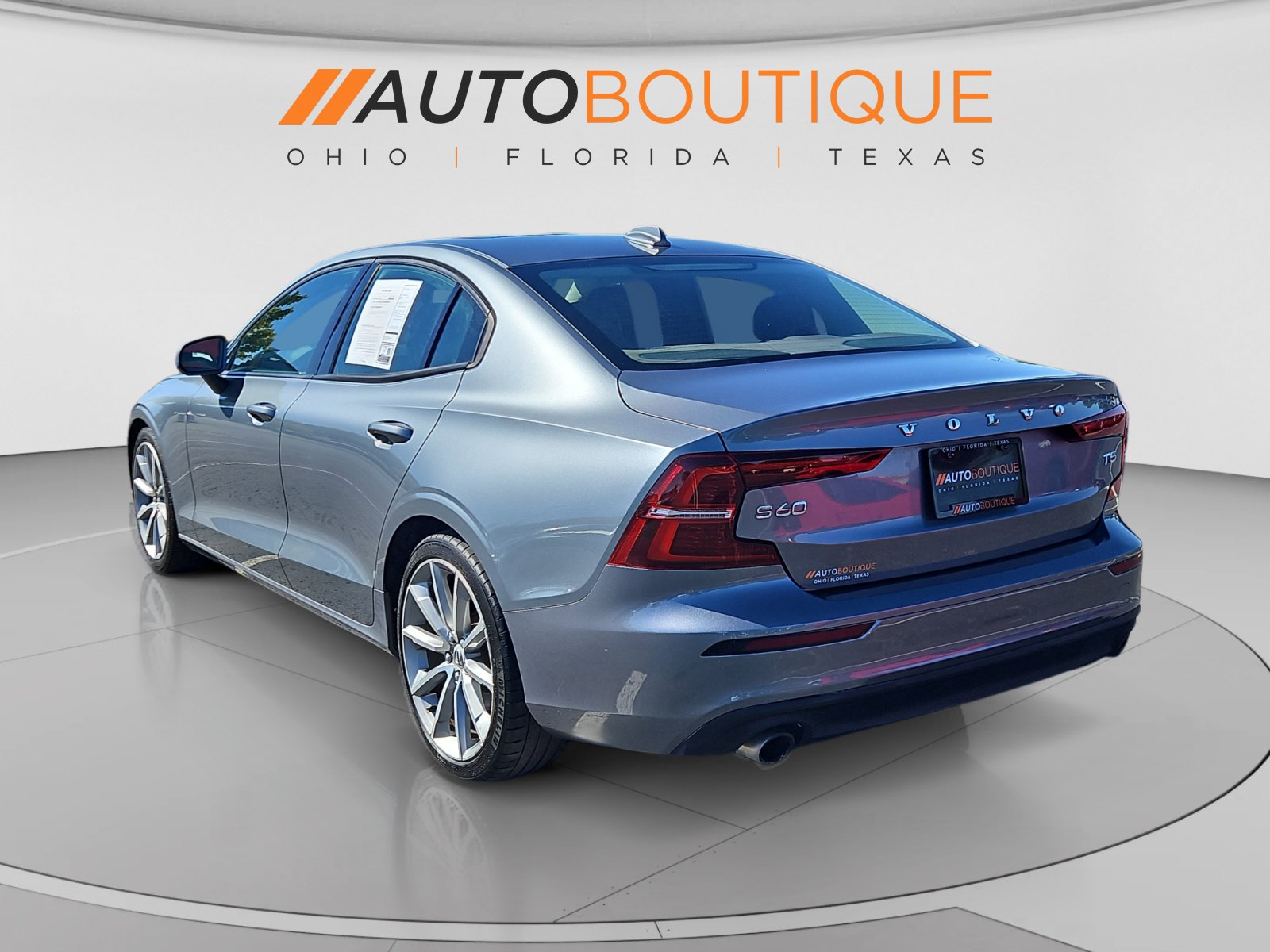 Used 2019 Volvo S60 T5 Momentum FWD image 3