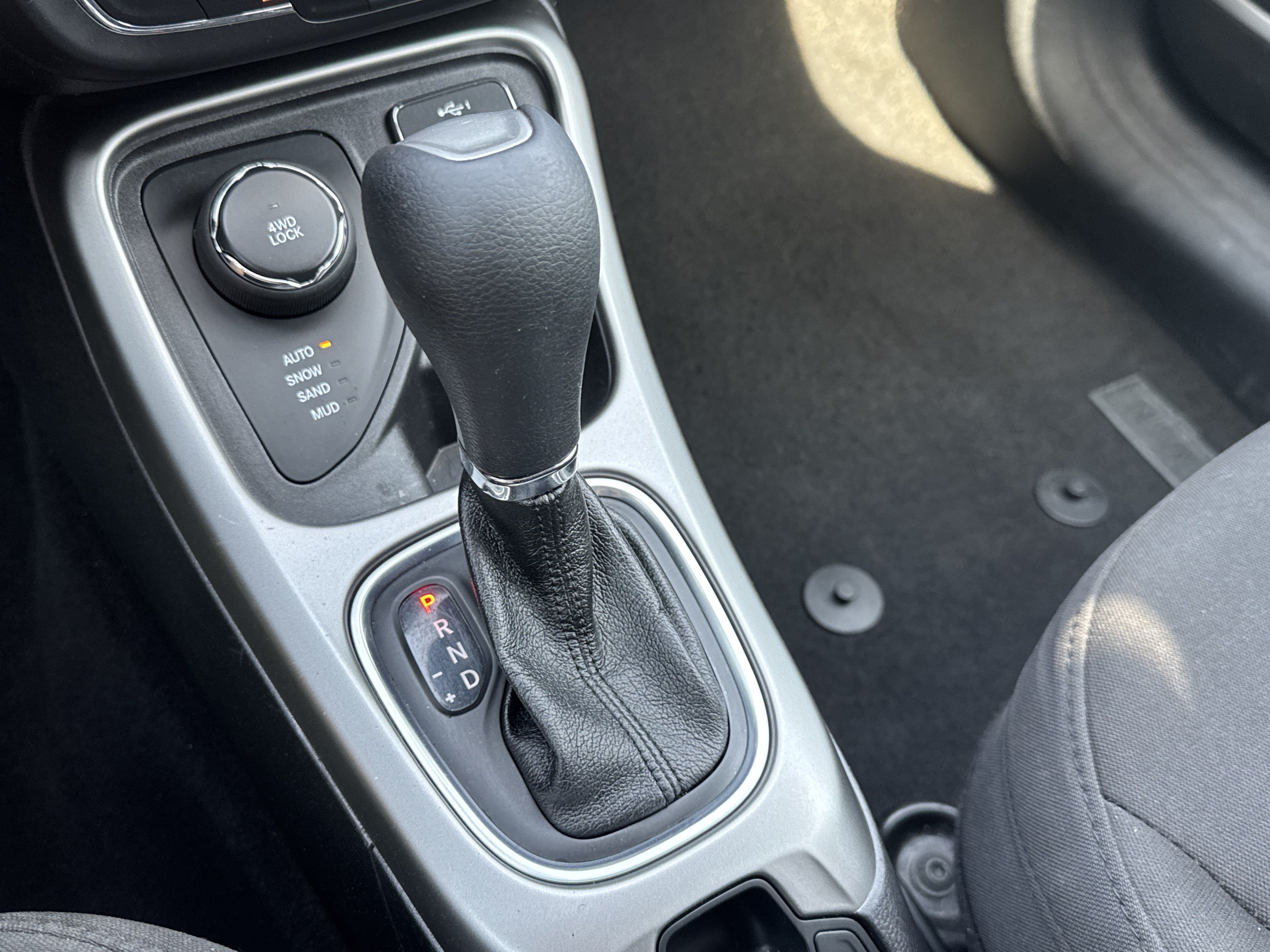 Used 2020 Jeep Compass Sport AWD/4WD image 22