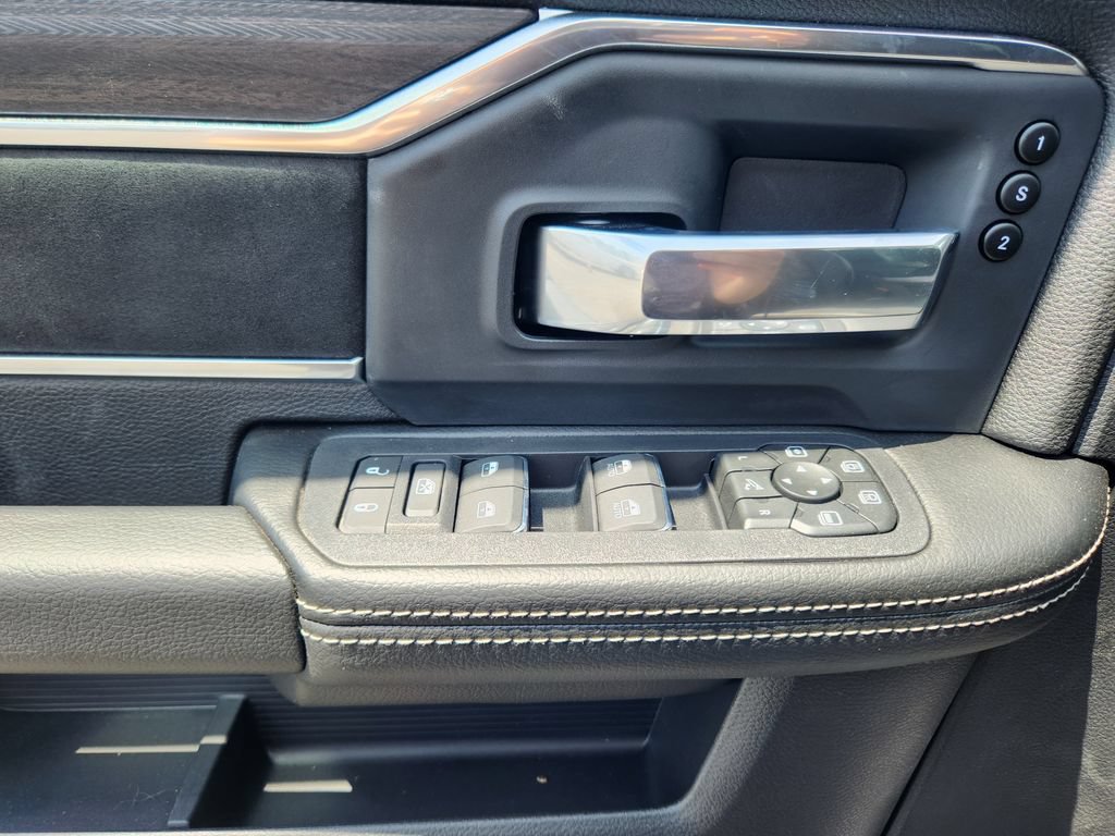 New 2026 RAM 2500 Laramie w/ Night Edition AWD/4WD image 30