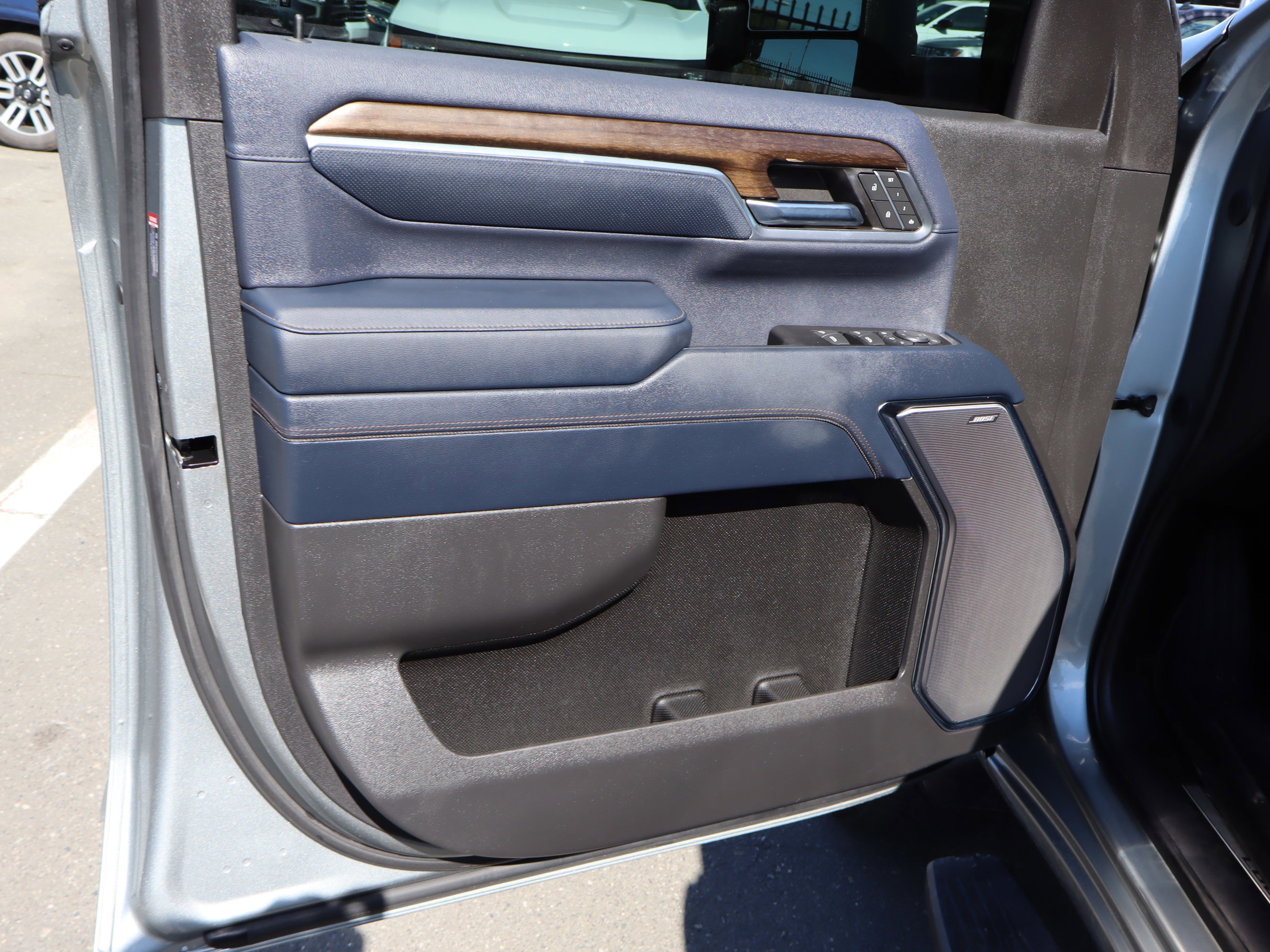 Used 2024 Chevrolet Silverado 2500 High Country w/ High Country Premium Package image 20