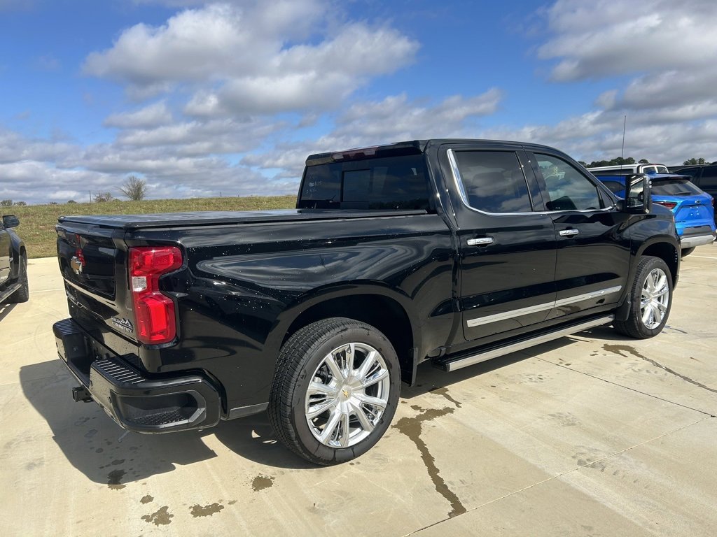 Used 2025 Chevrolet Silverado 1500 High Country w/ High Country Premium Package image 10