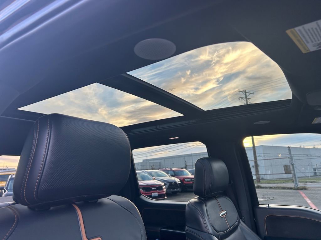 Used 2021 Ford F150 Platinum w/ FX4 Off-Road Package image 27