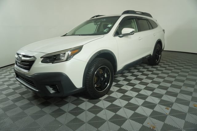Used 2020 Subaru Outback Premium image 3