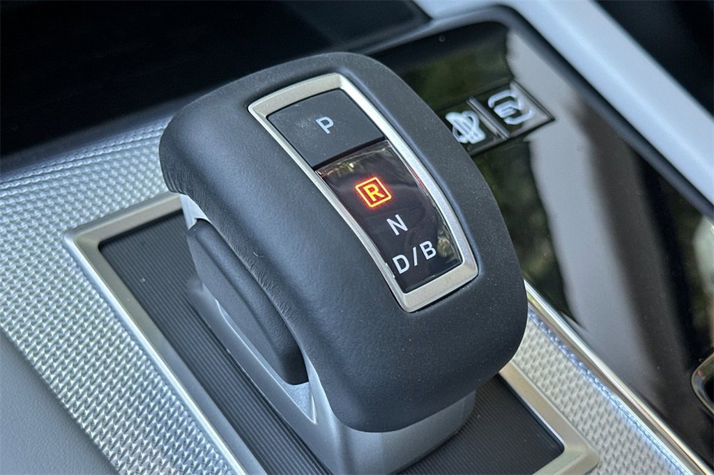 New 2025 Mitsubishi Outlander SEL image 22