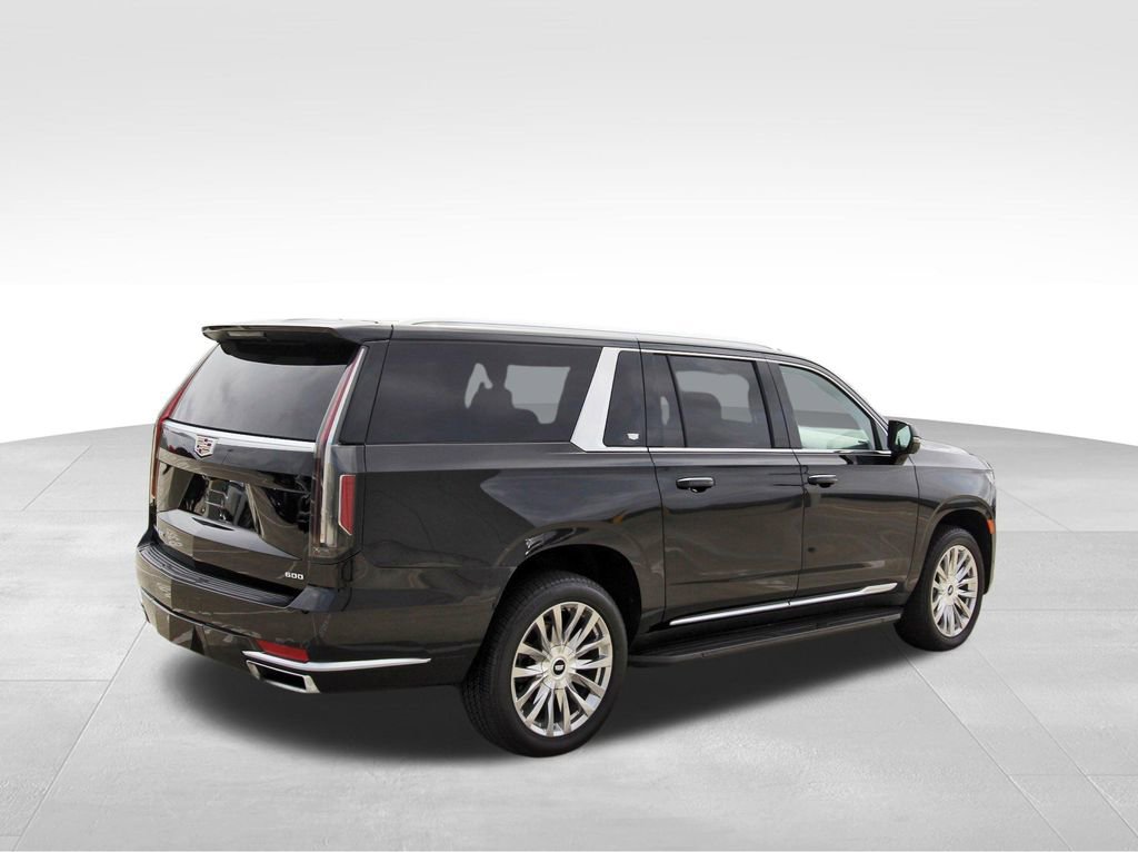 Used 2023 Cadillac Escalade ESV Premium Luxury image 4