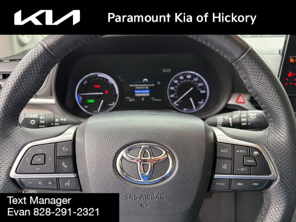 Used 2021 Toyota Sienna Limited FWD image 21