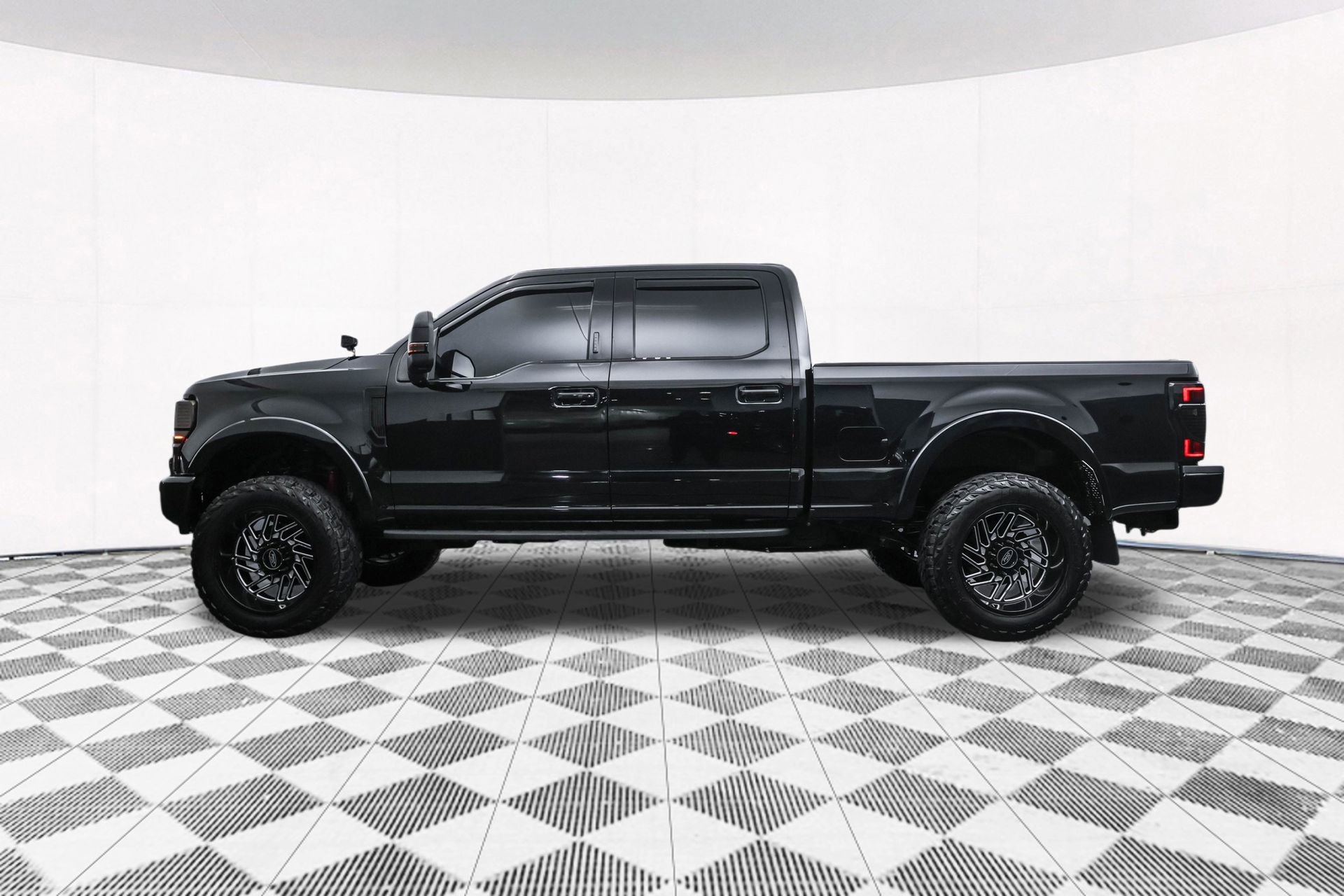 Used 2020 Ford F250 Platinum w/ Tremor Off-Road Package image 13