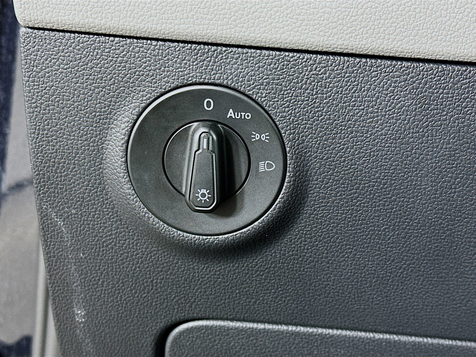 Used 2024 Volkswagen Taos S image 17