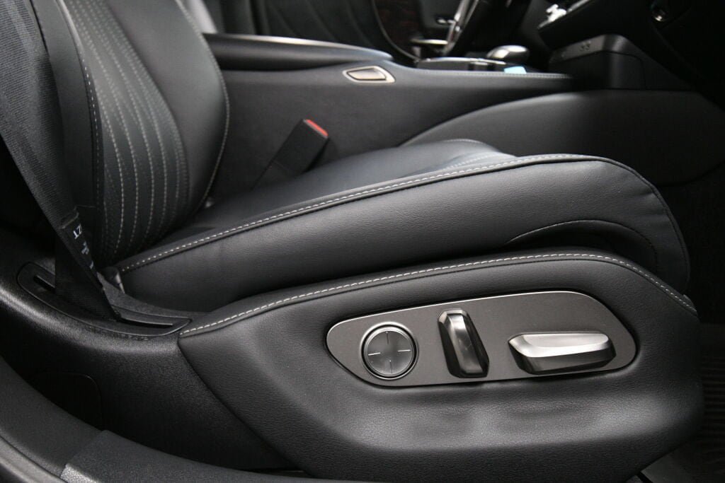Used 2023 Lexus LS 500 AWD image 29
