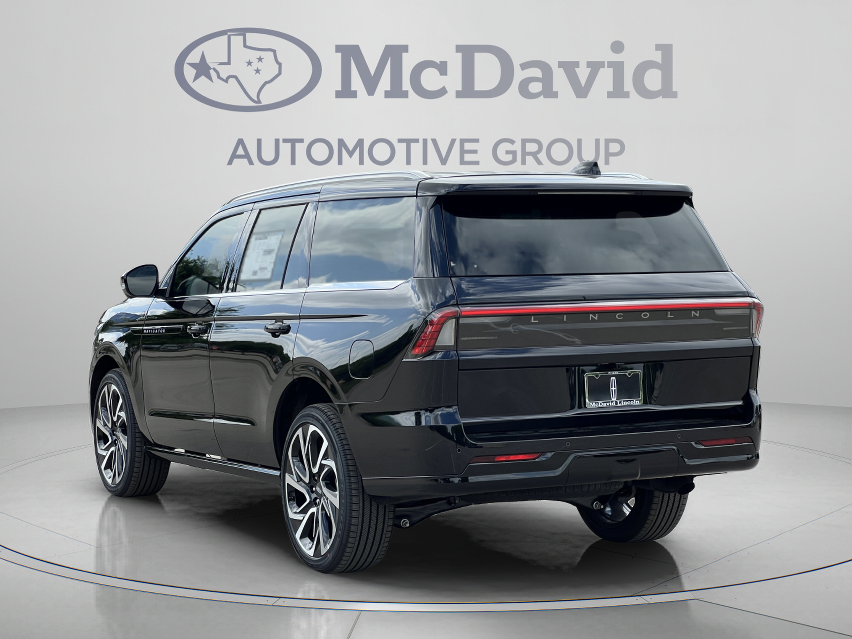 New 2026 Lincoln Navigator Black Label AWD/4WD image 4