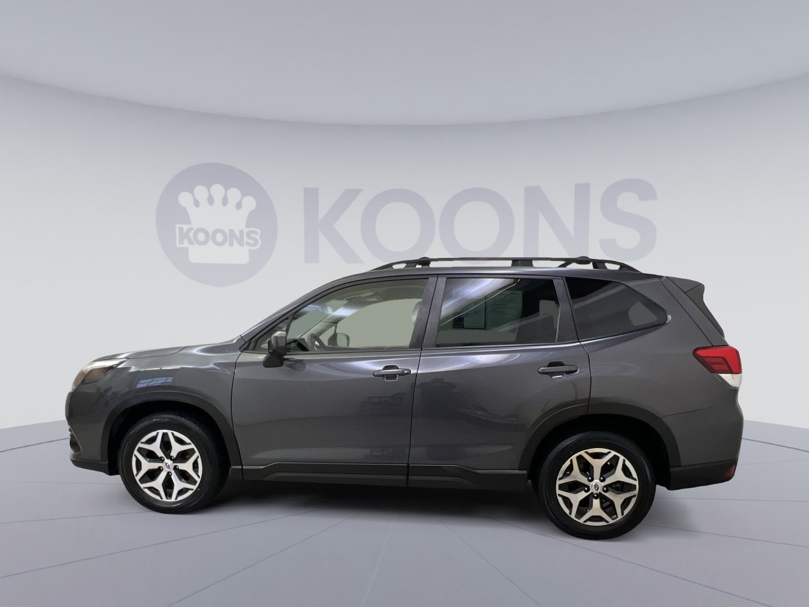 Used 2022 Subaru Forester Premium image 2