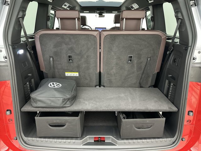 Certified 2025 Volkswagen ID. Buzz Pro S Plus AWD/4WD image 26