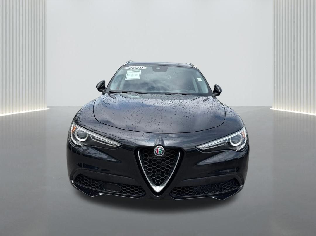 Used 2020 Alfa Romeo Stelvio RWD image 2