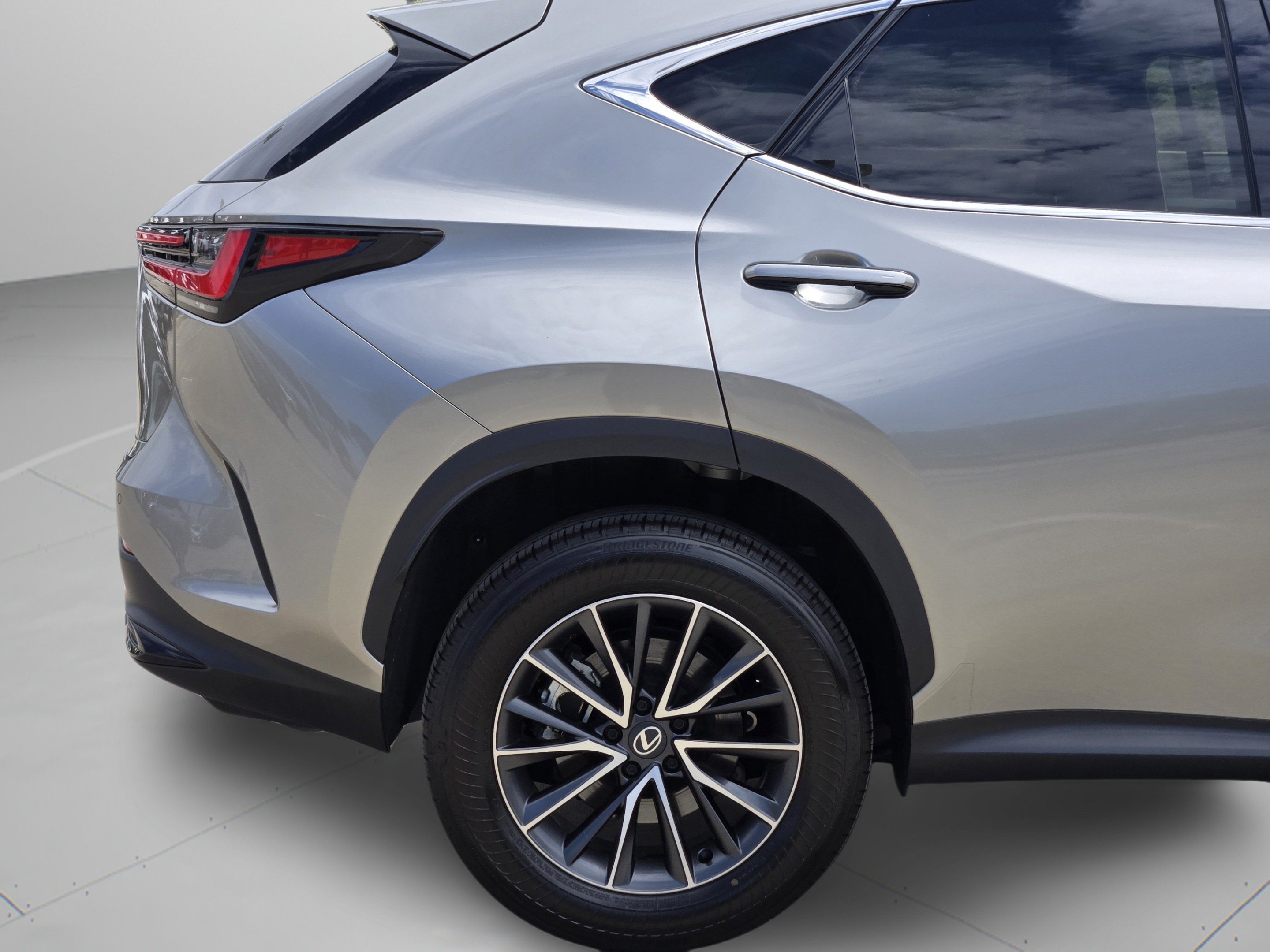 Used 2026 Lexus NX 350 AWD image 33