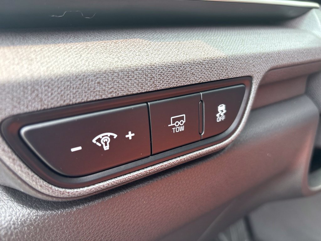 Certified 2025 Kia Carnival EX FWD image 24