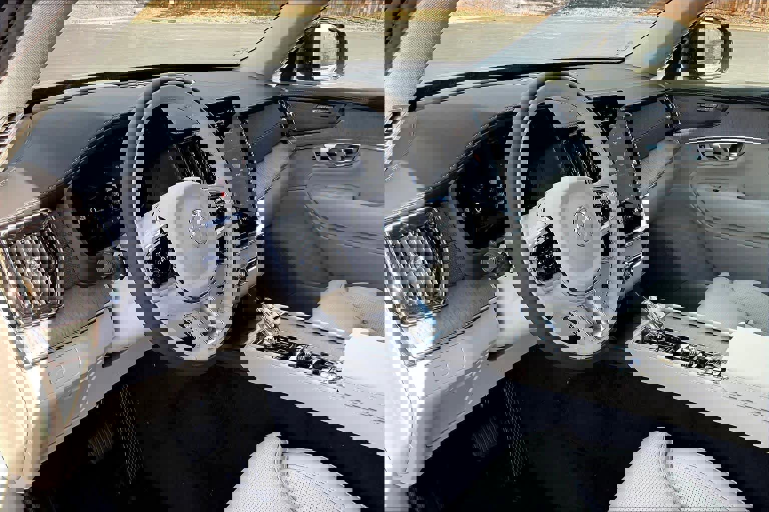 New 2026 Volvo XC90 B6 Ultra w/ Protection Package image 8