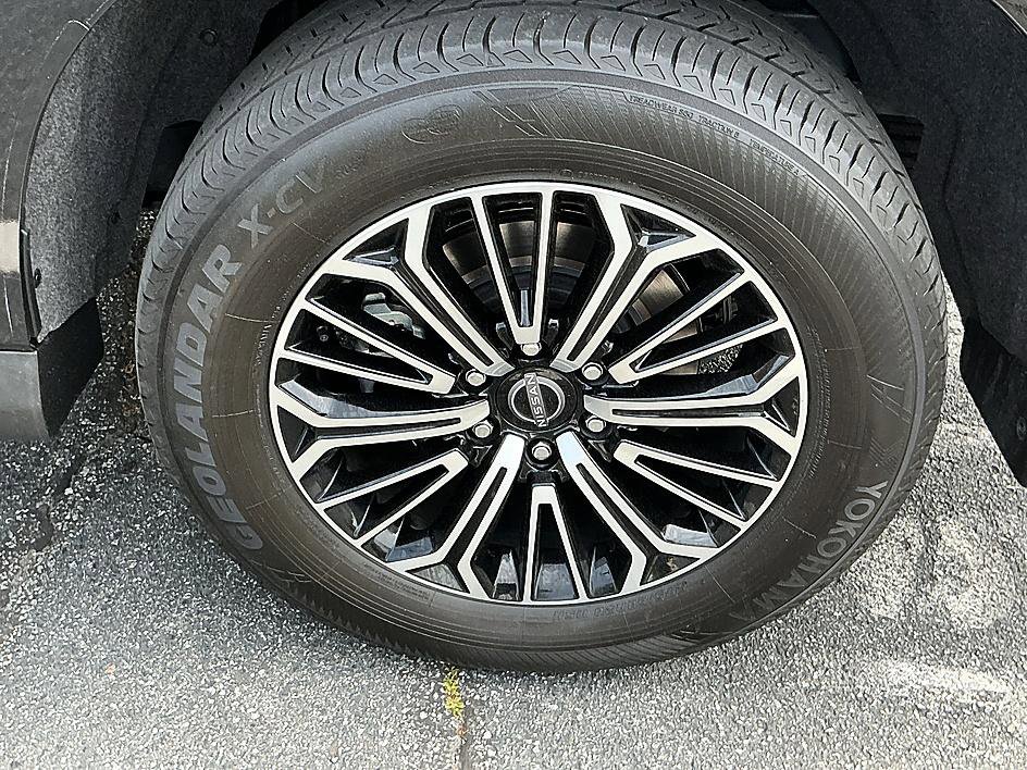 Certified 2025 Nissan Armada Platinum AWD/4WD image 10