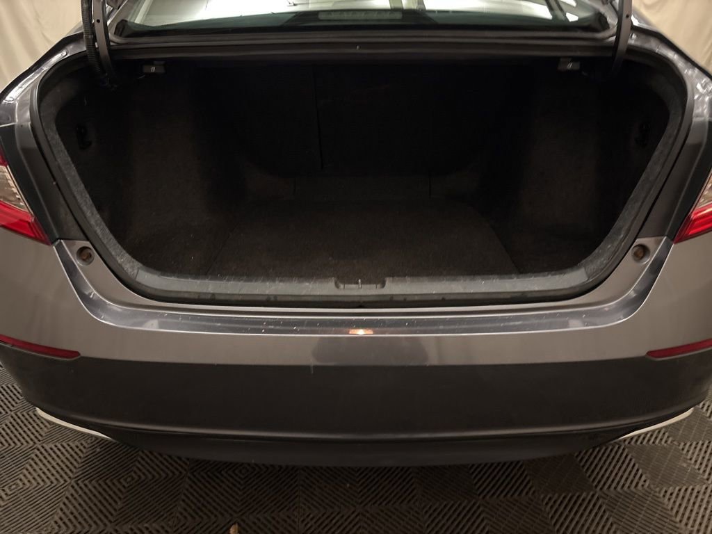 Used 2018 Honda Accord EX image 10