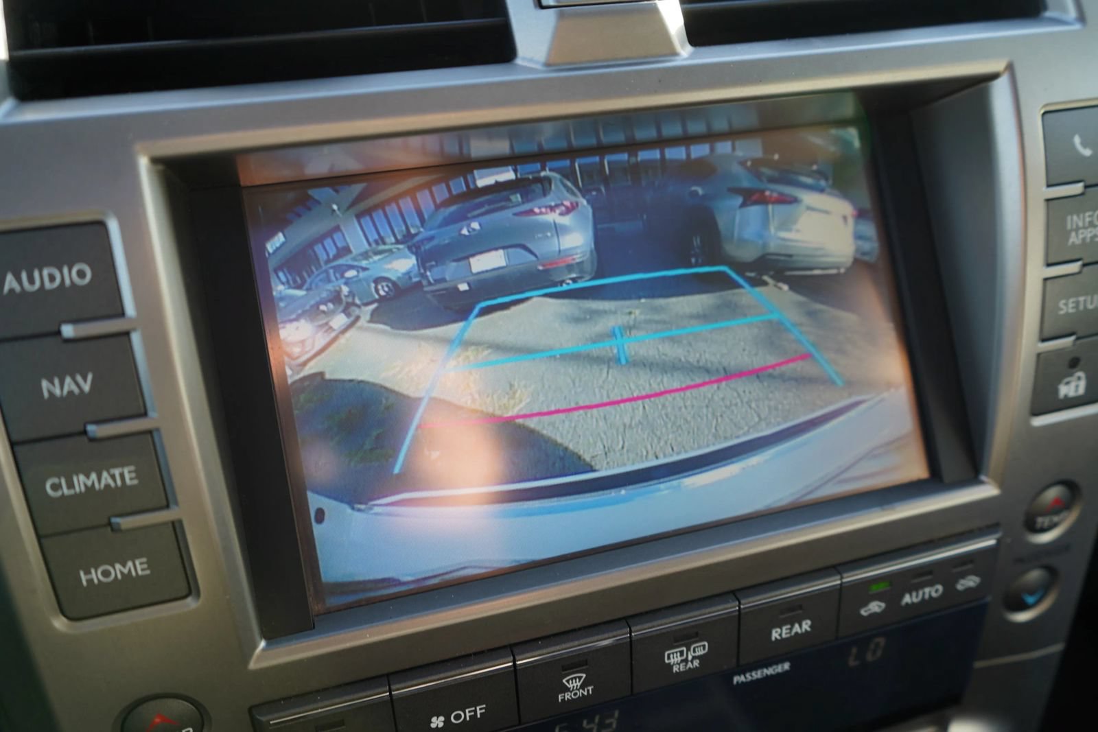 Used 2015 Lexus GX 460 AWD/4WD image 26