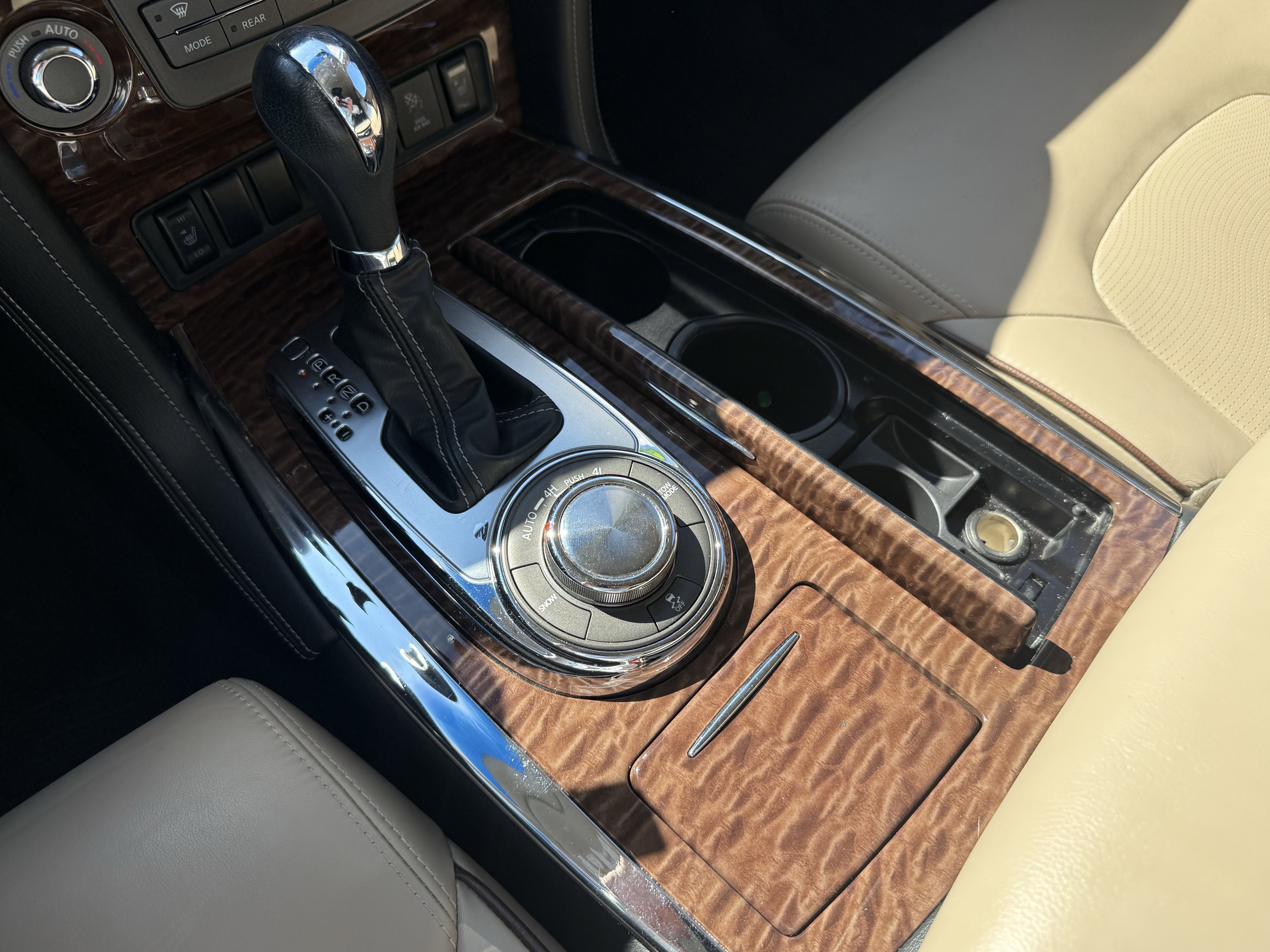 Used 2017 Nissan Armada SL image 21