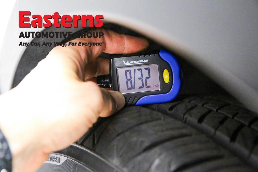 Used 2023 Subaru Outback Touring XT AWD/4WD image 27
