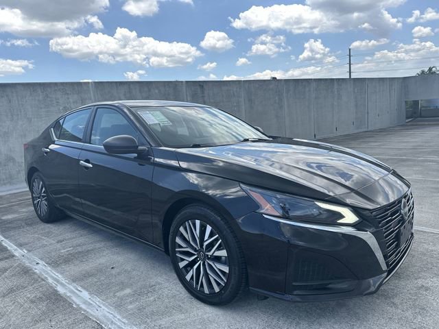 Used 2024 Nissan Altima 2.5 SV FWD image 28