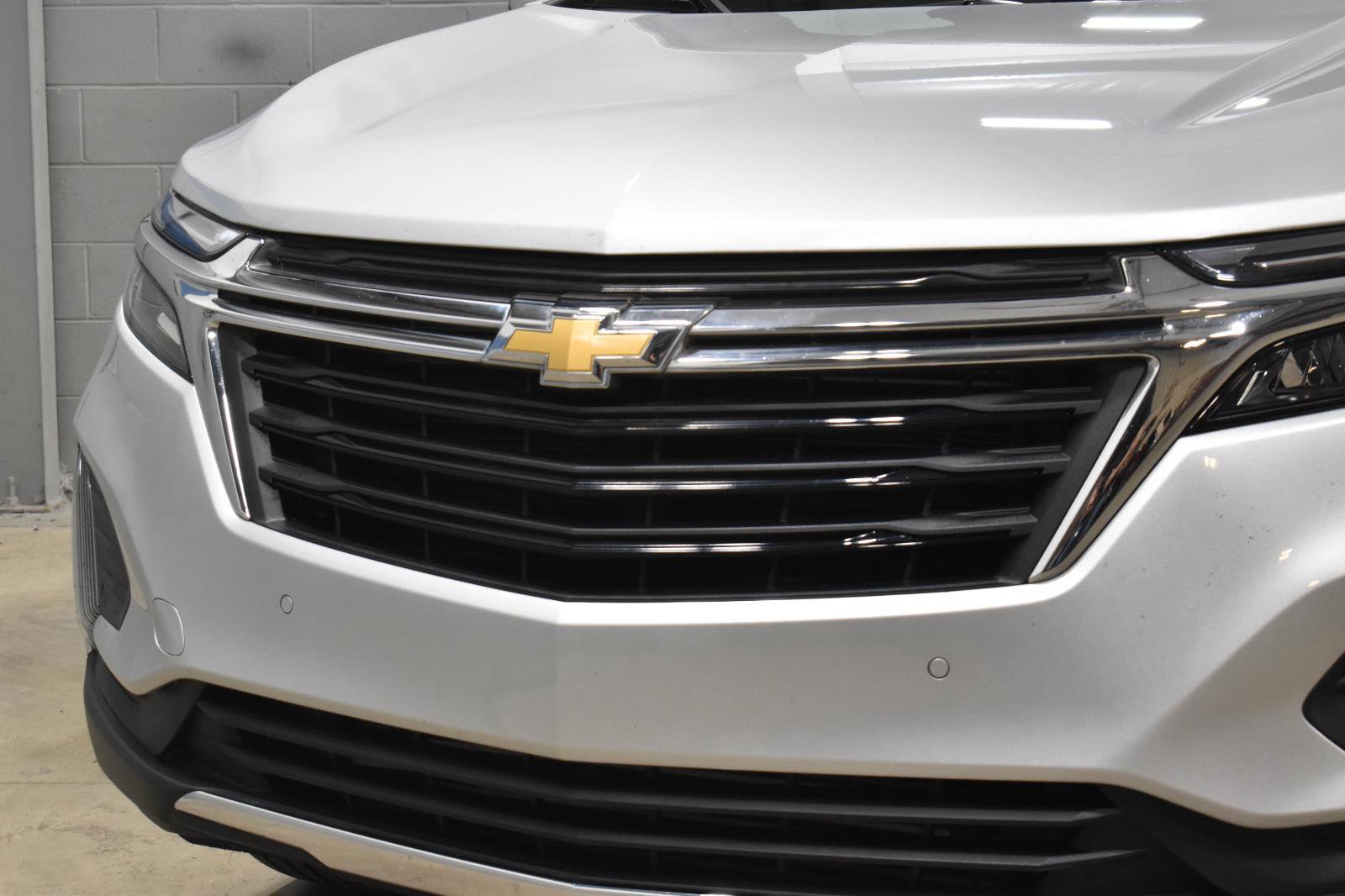 Used 2022 Chevrolet Equinox LT w/ Driver Convenience Package FWD image 29