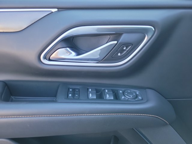Used 2021 GMC Yukon XL AT4 w/ AT4 Premium Plus Package AWD/4WD image 13