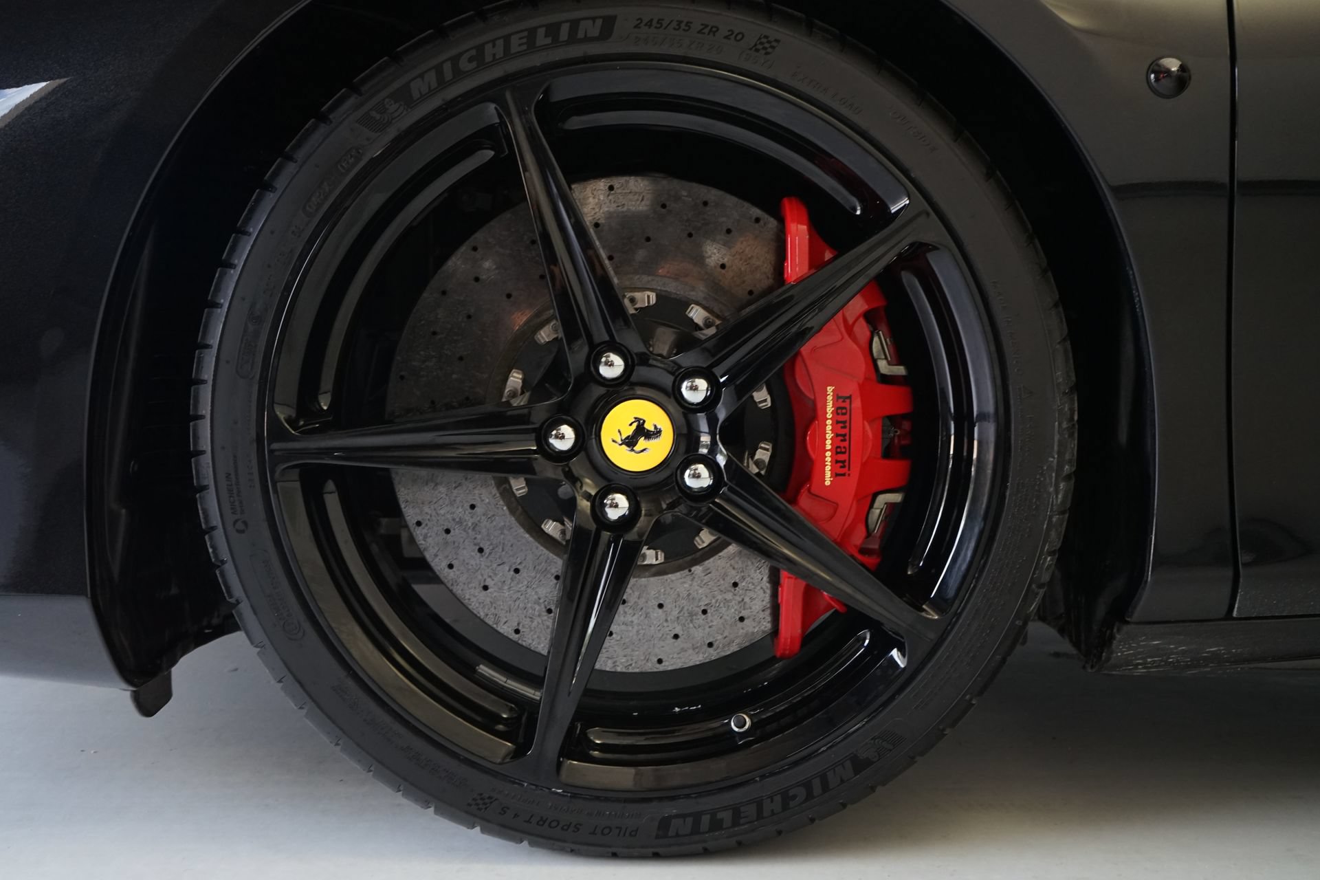 Used 2017 Ferrari 488 GTB RWD image 26