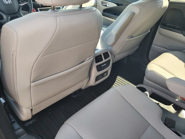 Used 2019 Honda Pilot Elite image 12
