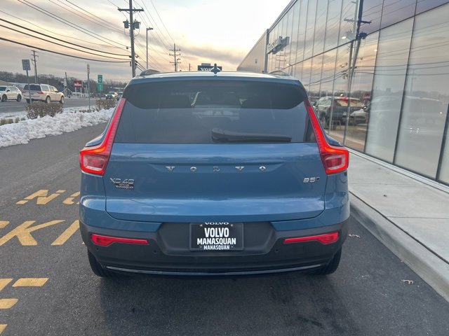 Certified 2025 Volvo XC40 B5 Plus image 4