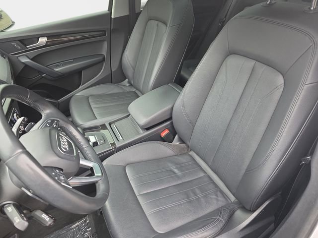 Used 2020 Audi Q5 2.0T Premium w/ Convenience Package AWD/4WD image 18