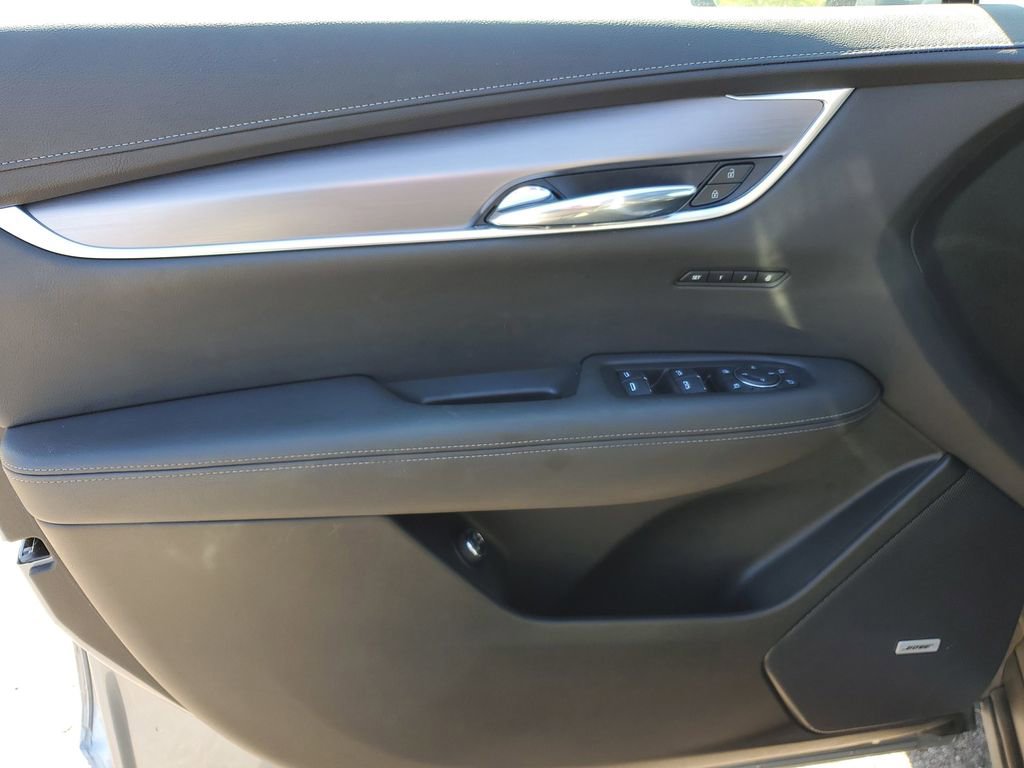 Used 2024 Cadillac XT6 Luxury w/ LPO, Floor Liner Package FWD image 19