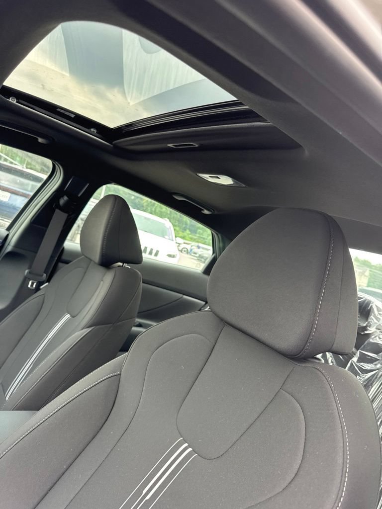 New 2026 Hyundai Elantra SEL Sport Premium FWD image 12
