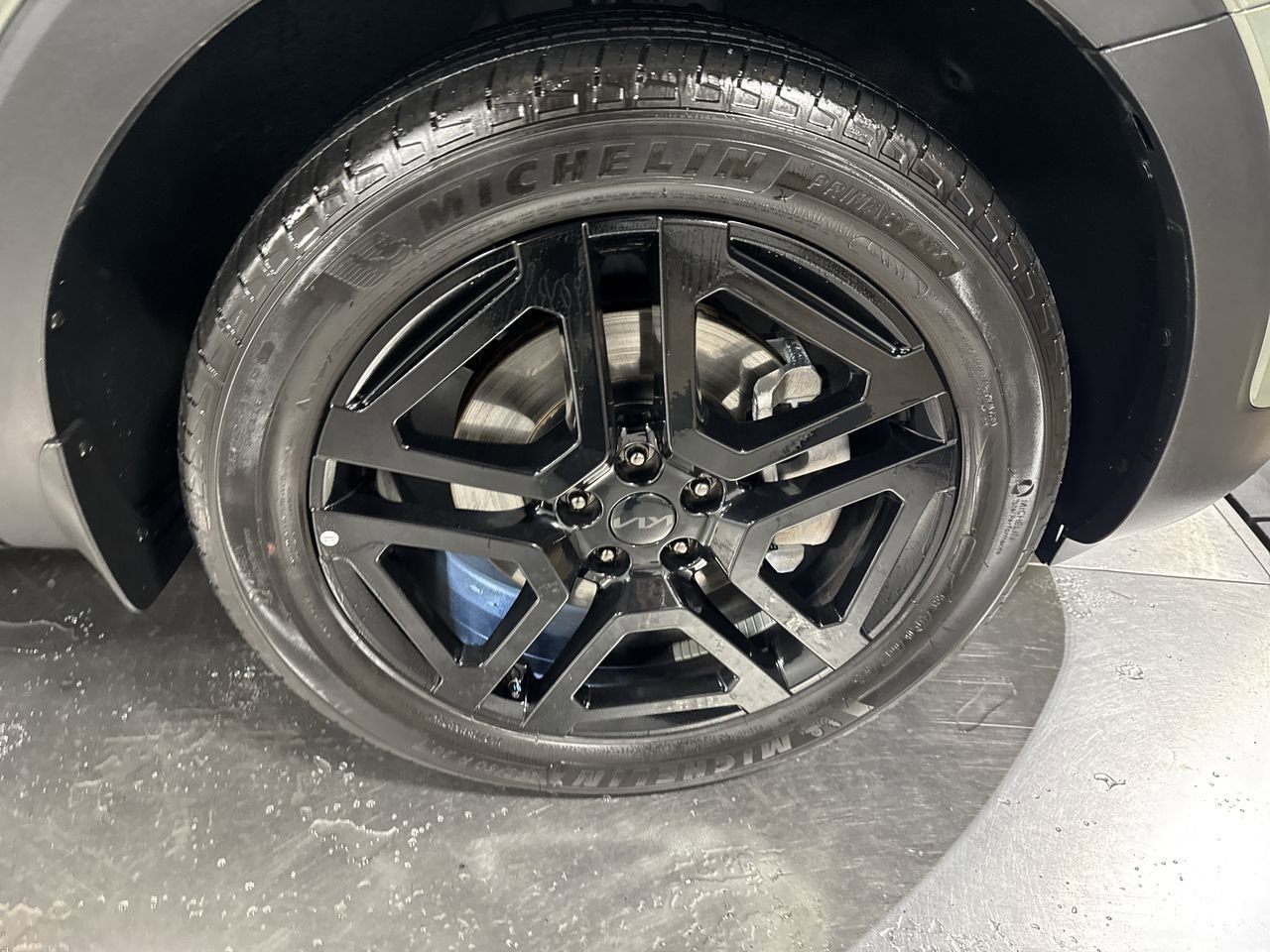 Used 2025 Kia Telluride SX Prestige X-Line image 14