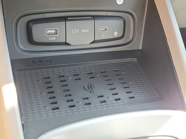 New 2026 Hyundai Venue SEL FWD image 14