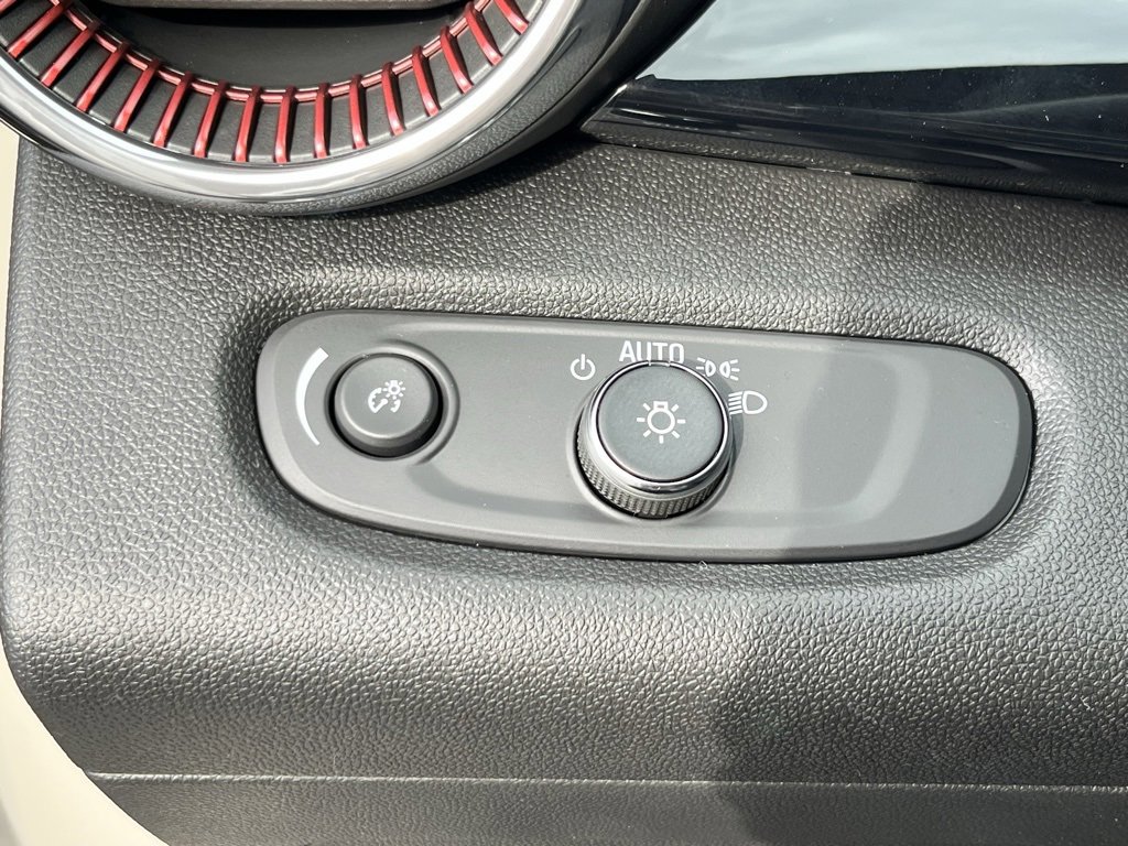 New 2026 Chevrolet Trax RS w/ Sunroof Package image 6