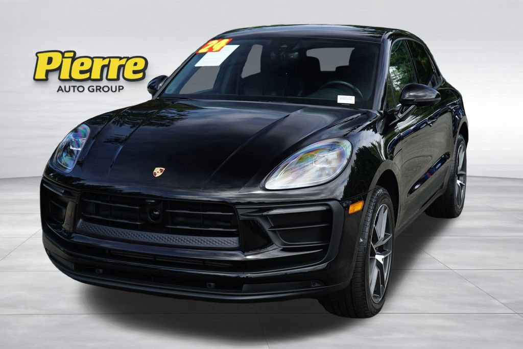 Used 2024 Porsche Macan AWD/4WD image 1