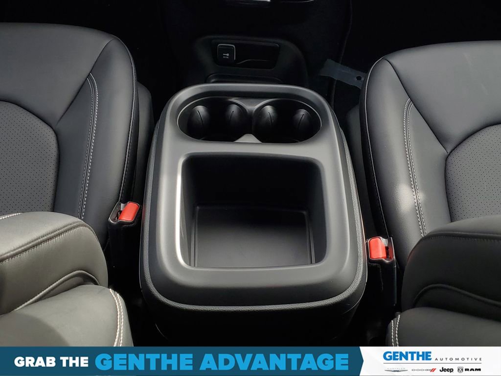 New 2026 Chrysler Pacifica Select image 27